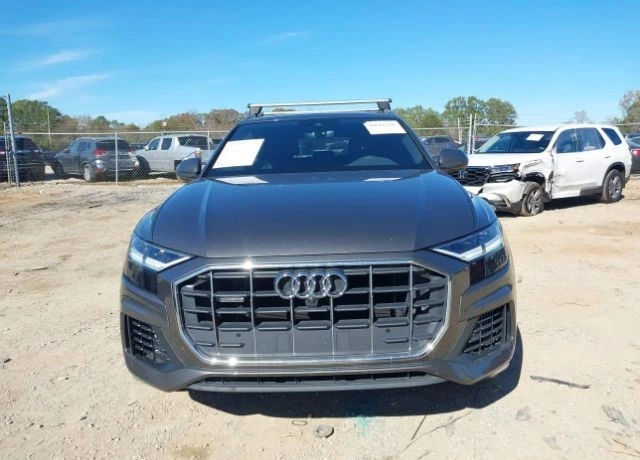 Audi Q8 55TFSI* QUATTRO* ДИГ.ТАБЛО* ПОДГРЕВИ* ПАНО, снимка 2 - Автомобили и джипове - 48692867