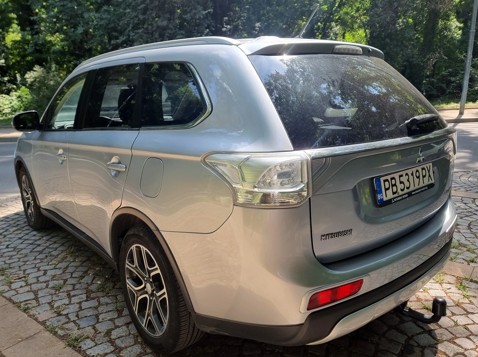 Mitsubishi Outlander 2.2D 4WD 7места - изображение 4