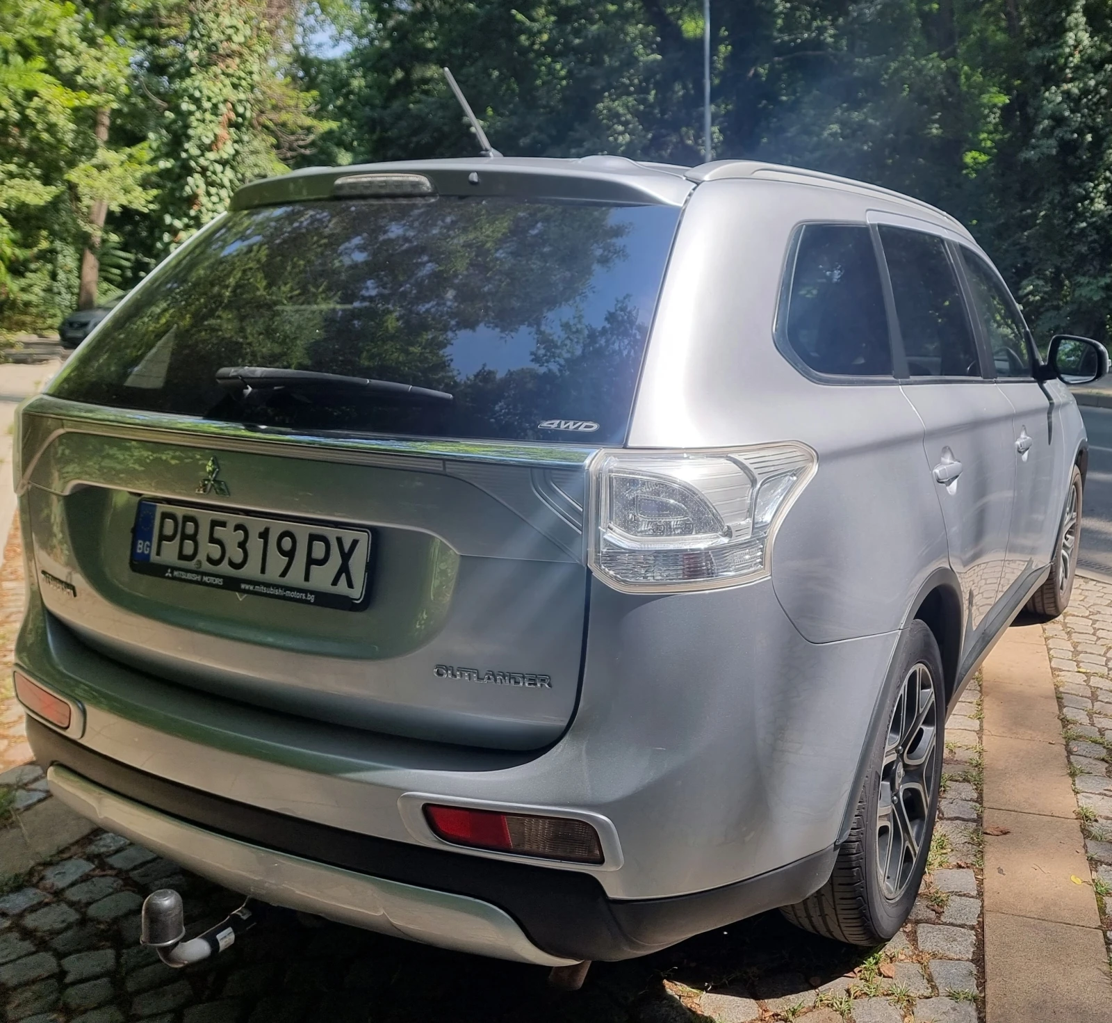 Mitsubishi Outlander 2.2D 4WD 7места - изображение 2