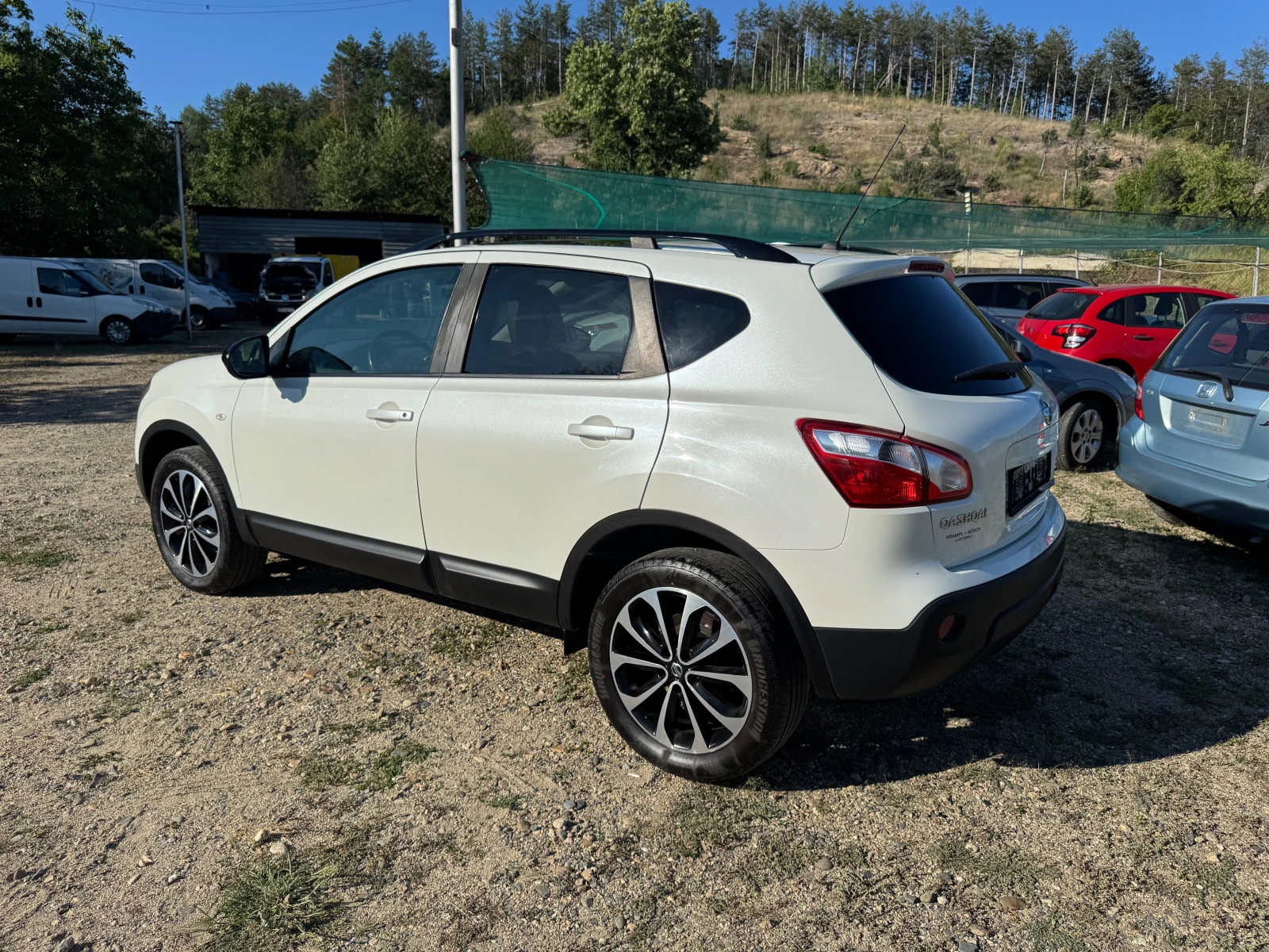 Nissan Qashqai 1.6DCI KAMERA 360  - изображение 8