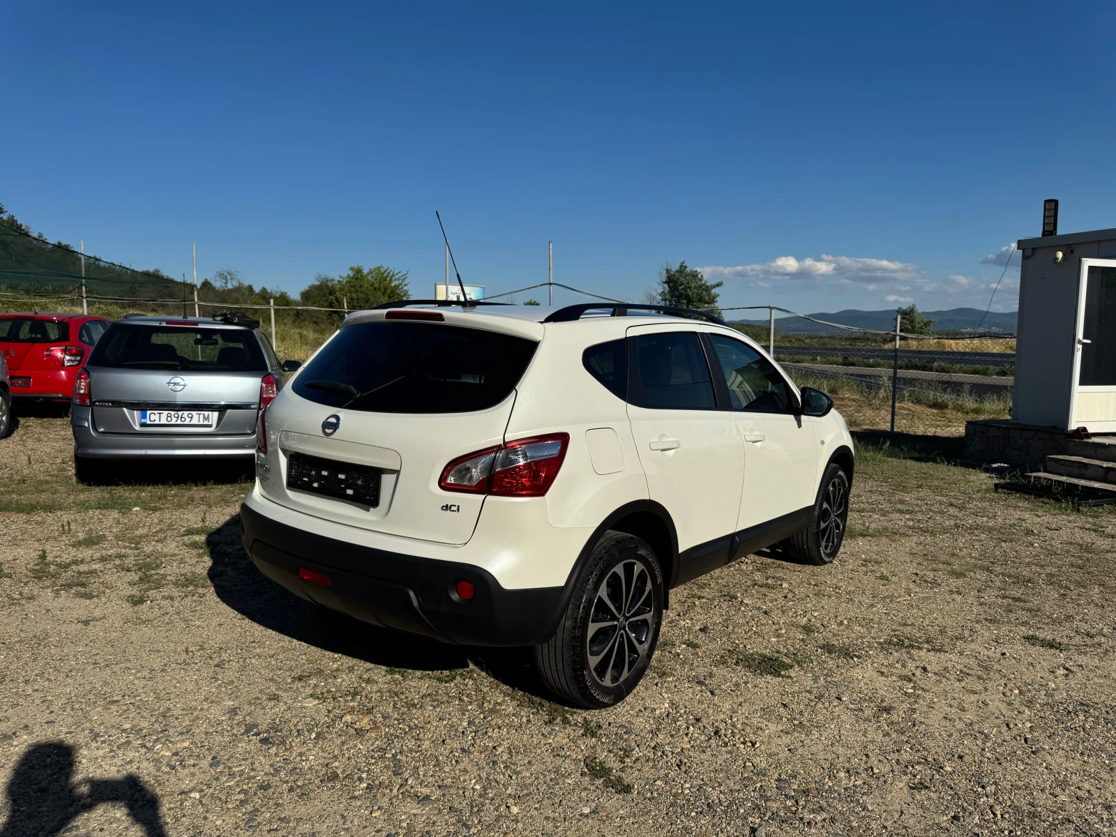 Nissan Qashqai 1.6DCI KAMERA 360  - изображение 4