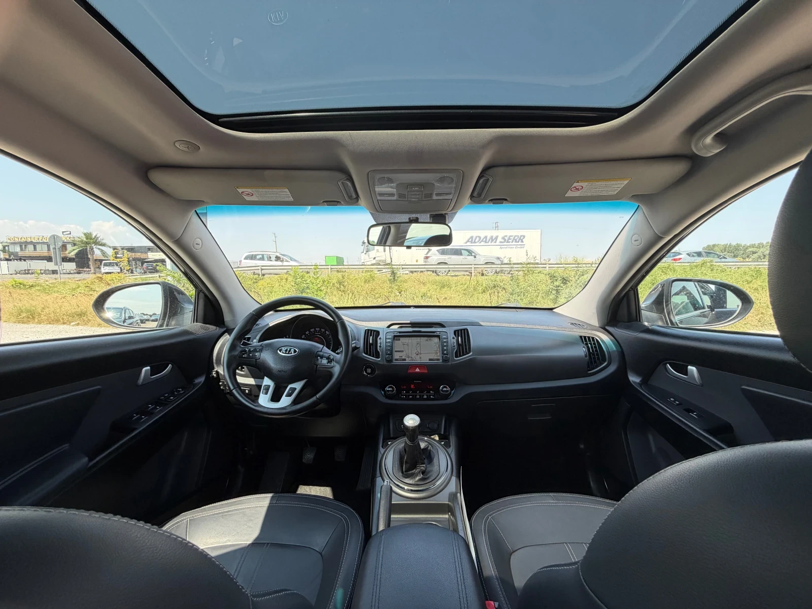 Kia Sportage 2.0 Газ.инж. 4х4 * FULL* Кам* Подг* Пано* Нави, снимка 15 - Автомобили и джипове - 52442178