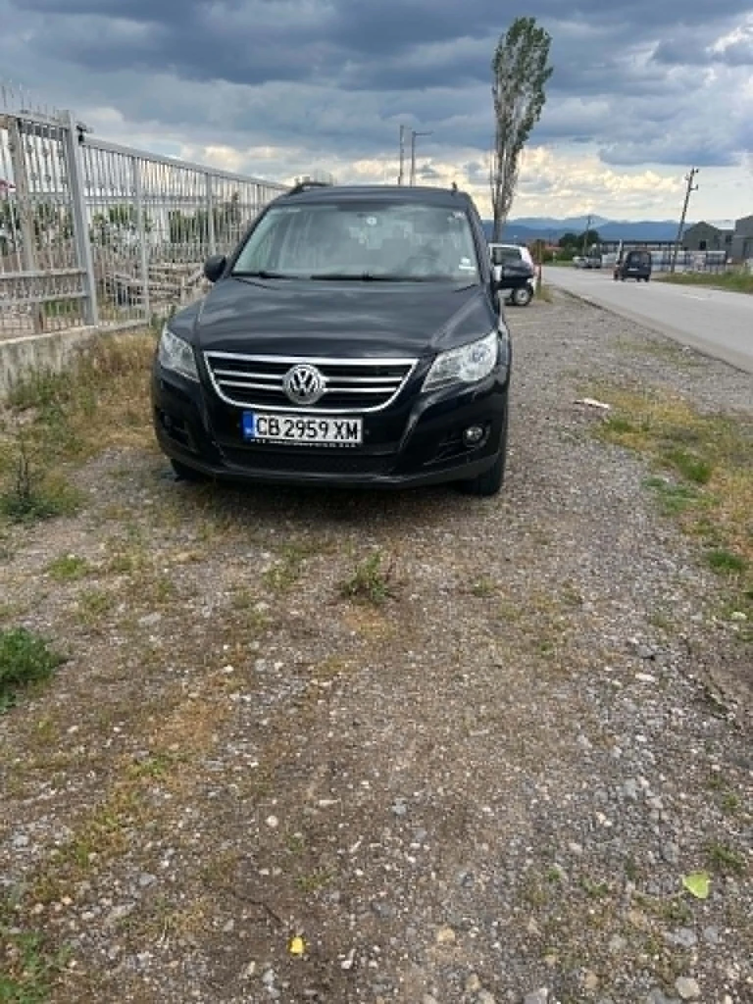 VW Tiguan 2.0 T Газ/Бензин, снимка 4 - Автомобили и джипове - 54798082