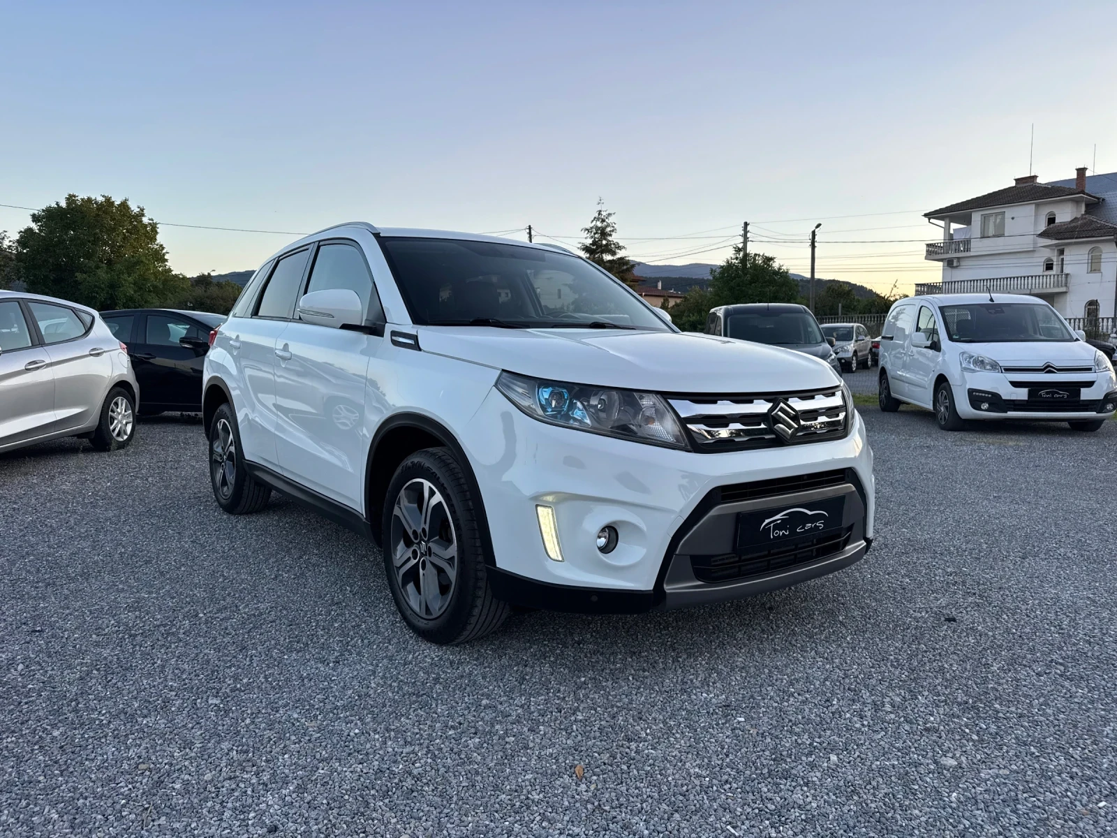 Suzuki Vitara 1.6d 4x4 All Grip! Face!! Automatic!! Navi !! Cam!, снимка 9 - Автомобили и джипове - 55070156