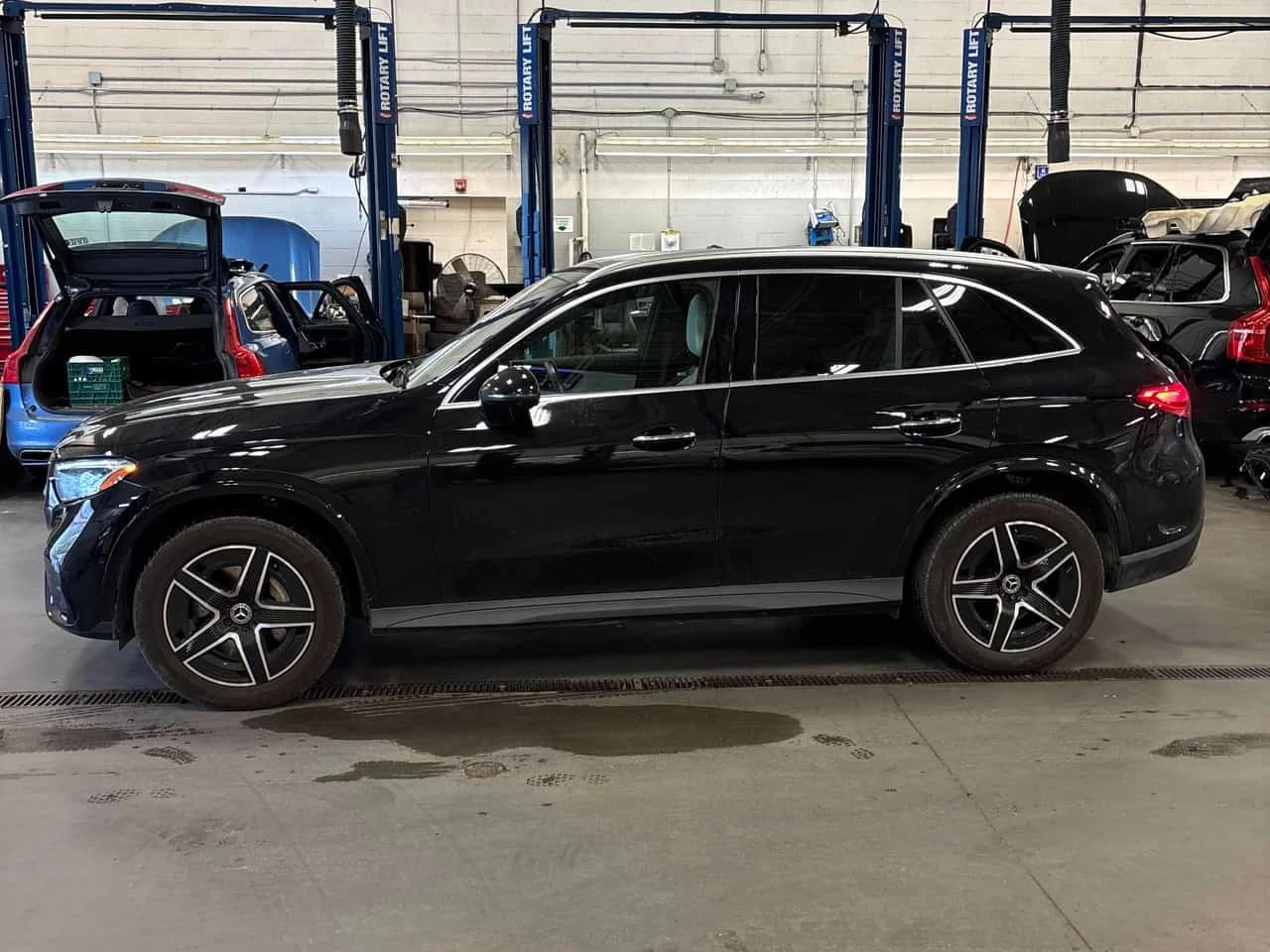 Mercedes-Benz GLC 300 4MATIC | CARFAX | БЕЗ ИНЦИДЕНТИ, снимка 3 - Автомобили и джипове - 56205992