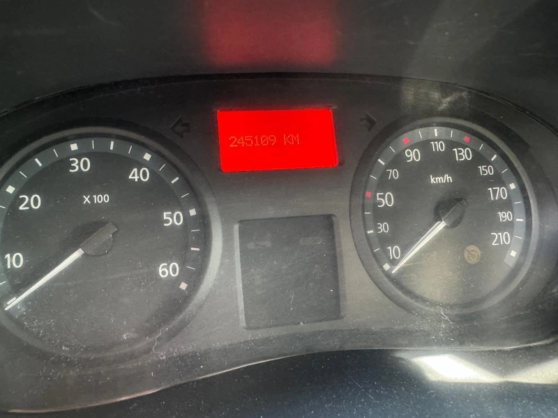 Renault Trafic 2.0 DCI, снимка 9 - Бусове и автобуси - 50938731