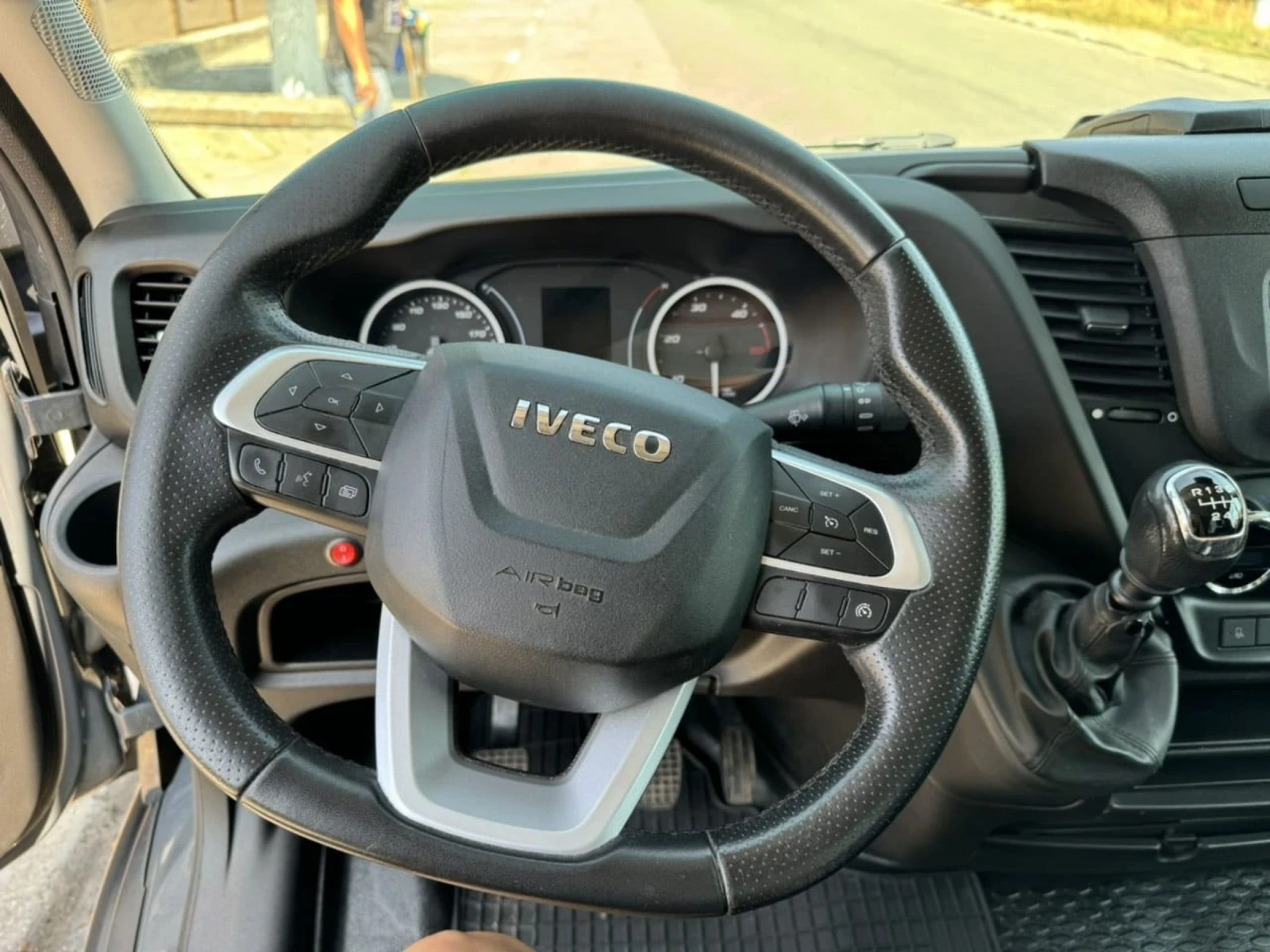 Iveco 35S18 35S18W BUSINESS  - изображение 10