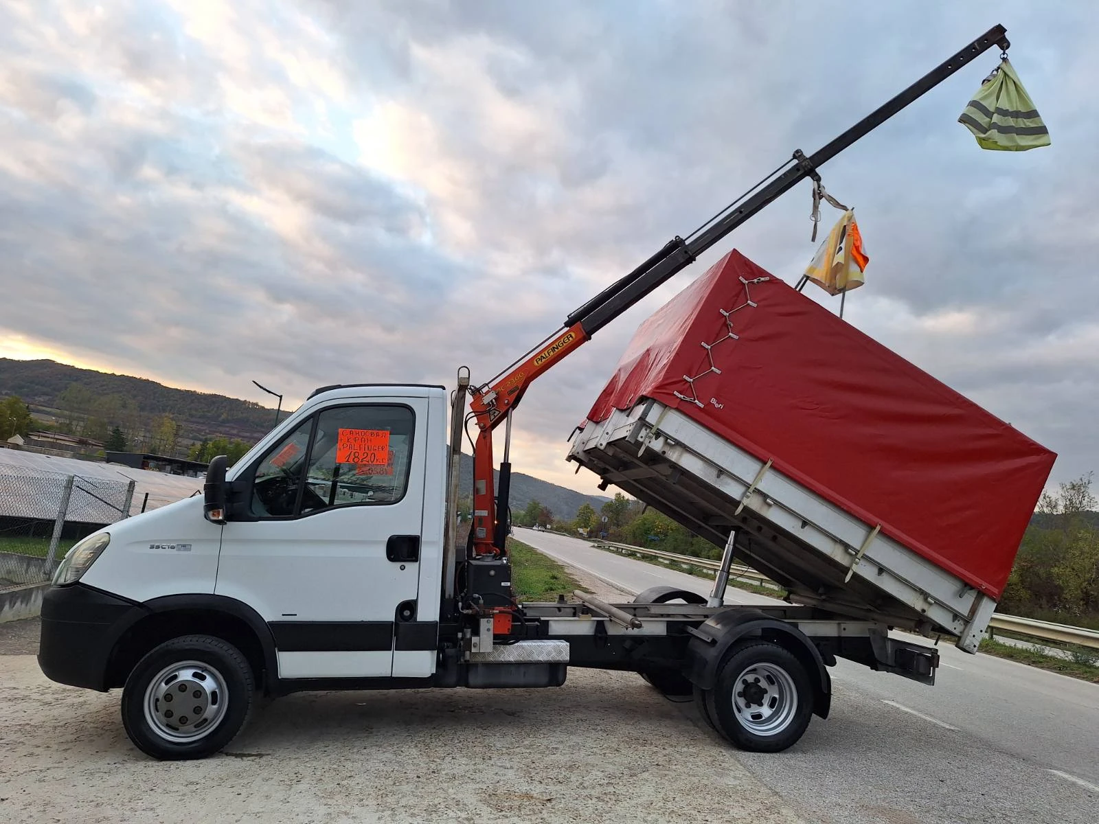 Iveco 35c18 ДО 3, 5т. САМОСВАЛ С КРАН 1820кг ШВЕЙЦАРИЯ 6 МЕТРА - изображение 4