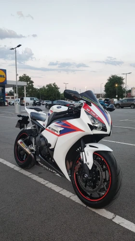 Обява за продажба на Honda Cbr 1000 RR ~15 000 лв. - изображение 1