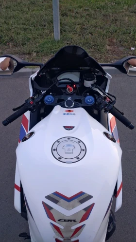 Обява за продажба на Honda Cbr 1000 RR ~15 000 лв. - изображение 4