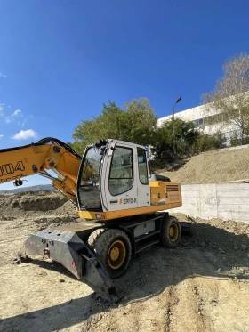 Багер Liebherr, снимка 3