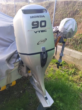Извънбордов двигател Honda VTec 90HP - изображение 1
