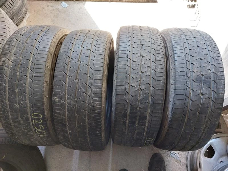 Гуми Летни 235/65R16, снимка 1 - Гуми и джанти - 36790246