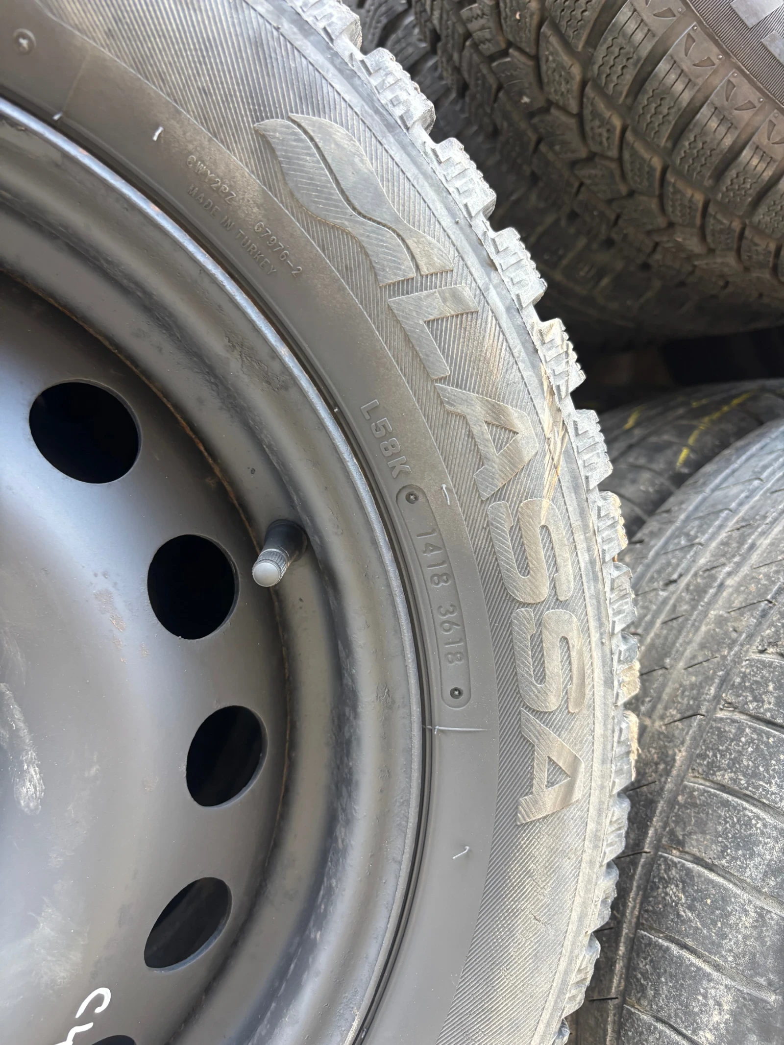 Гуми с джанти Lassa 205/55R16, снимка 3 - Гуми и джанти - 53974125