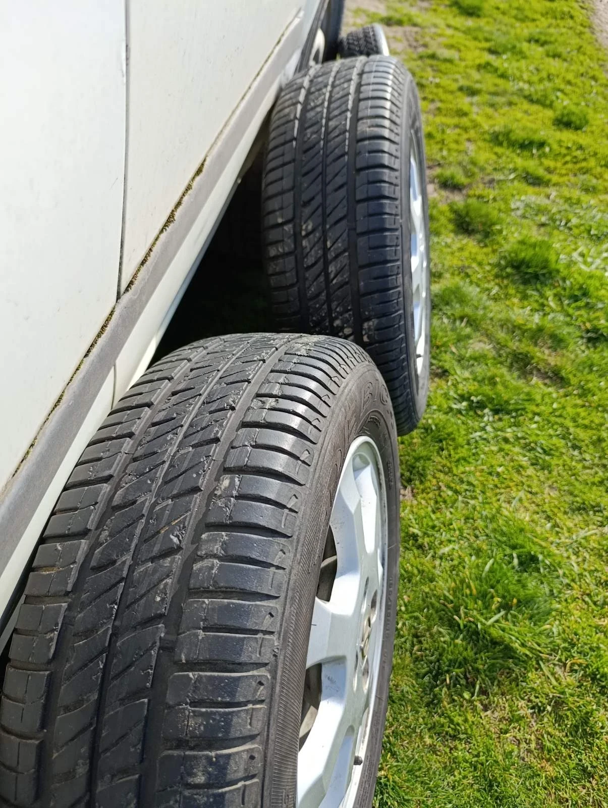 Гуми с джанти Debica 195/65R15, снимка 4 - Гуми и джанти - 53990300