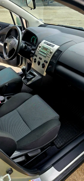 Toyota Corolla verso 2.0 d-4D, снимка 12