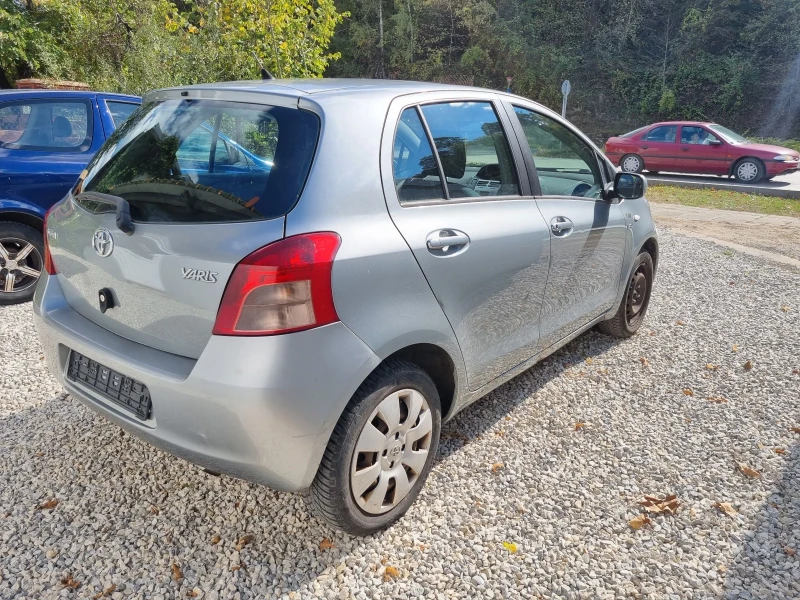 Toyota Yaris 1.4 D4d 90к.с., снимка 4 - Автомобили и джипове - 47538571