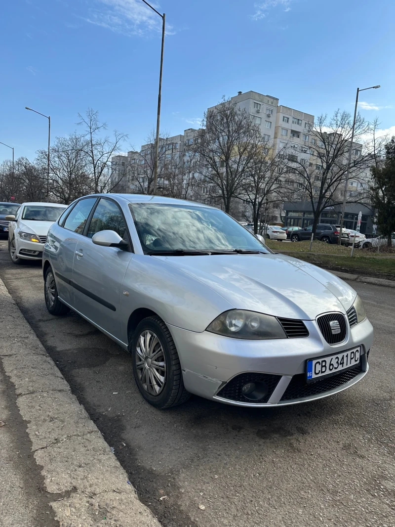 Seat Ibiza 1.4i 75кс, снимка 2 - Автомобили и джипове - 48907376