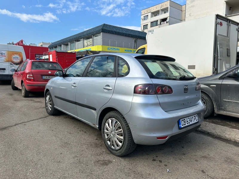 Seat Ibiza 1.4i 75кс, снимка 4 - Автомобили и джипове - 48907376