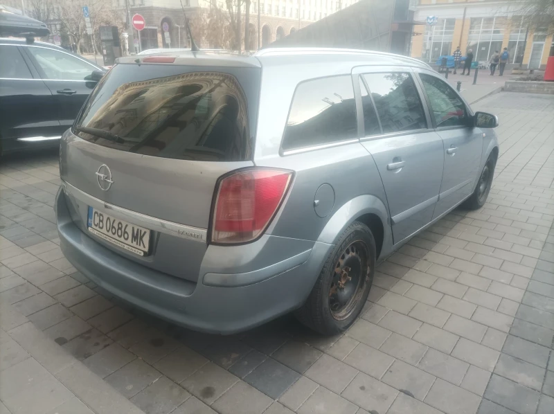 Opel Astra 1.7 cdti, снимка 5 - Автомобили и джипове - 48984893