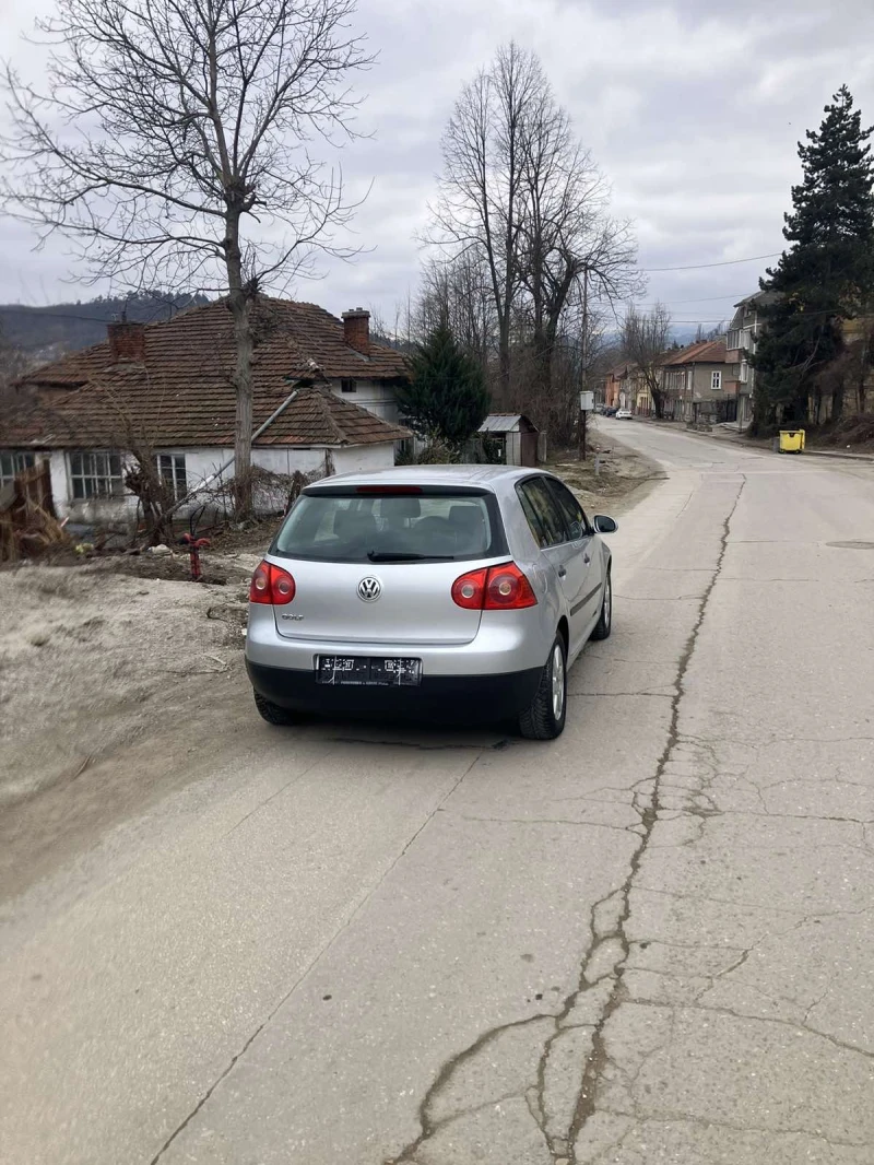 VW Golf 5, снимка 5 - Автомобили и джипове - 49051337