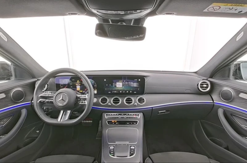 Mercedes-Benz E 220 T d AMG+ NIGHT+ NAVI+ AMBIENTE, снимка 3 - Автомобили и джипове - 51935595