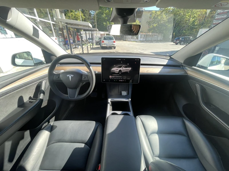 Tesla Model Y Long Range 4x4, снимка 11 - Автомобили и джипове - 52418710