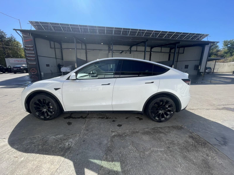 Tesla Model Y Long Range 4x4, снимка 10 - Автомобили и джипове - 52418710