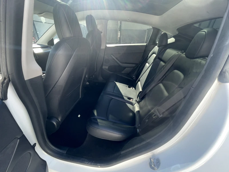 Tesla Model Y Long Range 4x4, снимка 3 - Автомобили и джипове - 52418710