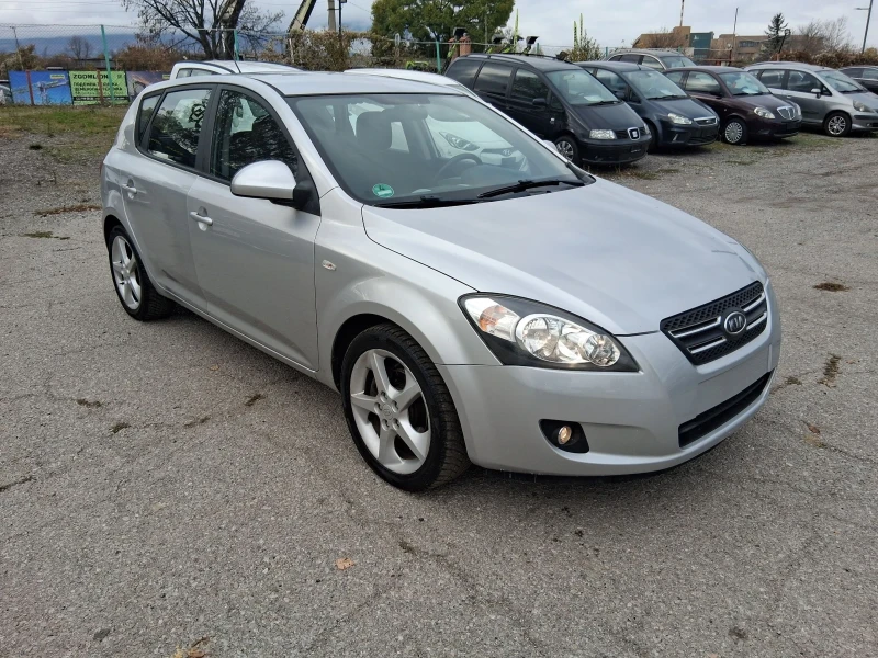 Kia Ceed 2.0 СПОРТ като нова , снимка 2 - Автомобили и джипове - 52659994