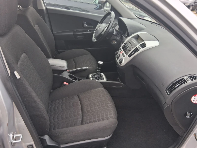 Kia Ceed 2.0 СПОРТ като нова , снимка 12 - Автомобили и джипове - 52659994