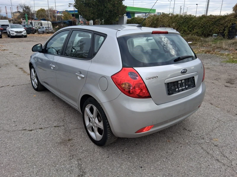 Kia Ceed 2.0 СПОРТ като нова , снимка 7 - Автомобили и джипове - 52659994