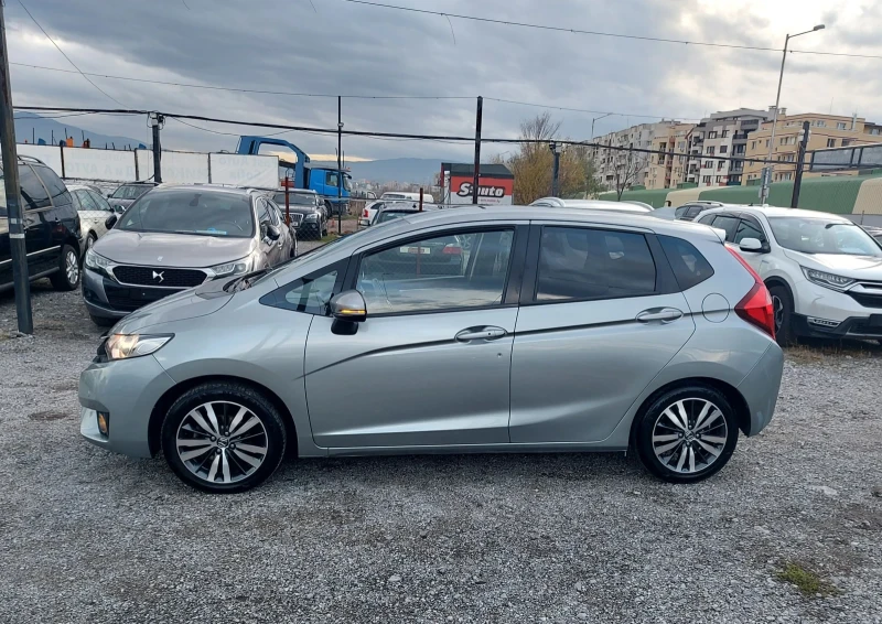 Honda Jazz Exclusive 1.3/102кс/Автомат/Нави/Камера.Start-Stop, снимка 8 - Автомобили и джипове - 52540666