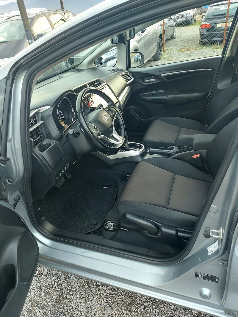 Honda Jazz Exclusive 1.3/102кс/Автомат/Нави/Камера.Start-Stop, снимка 15 - Автомобили и джипове - 52540666