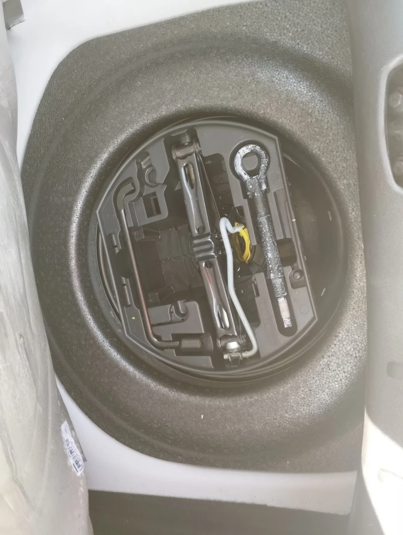 Citroen C3 1.2 82к бензин , снимка 11 - Автомобили и джипове - 53126141