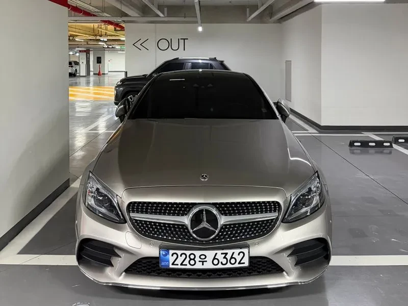 Mercedes-Benz C 200 Coupe, снимка 3 - Автомобили и джипове - 55311041