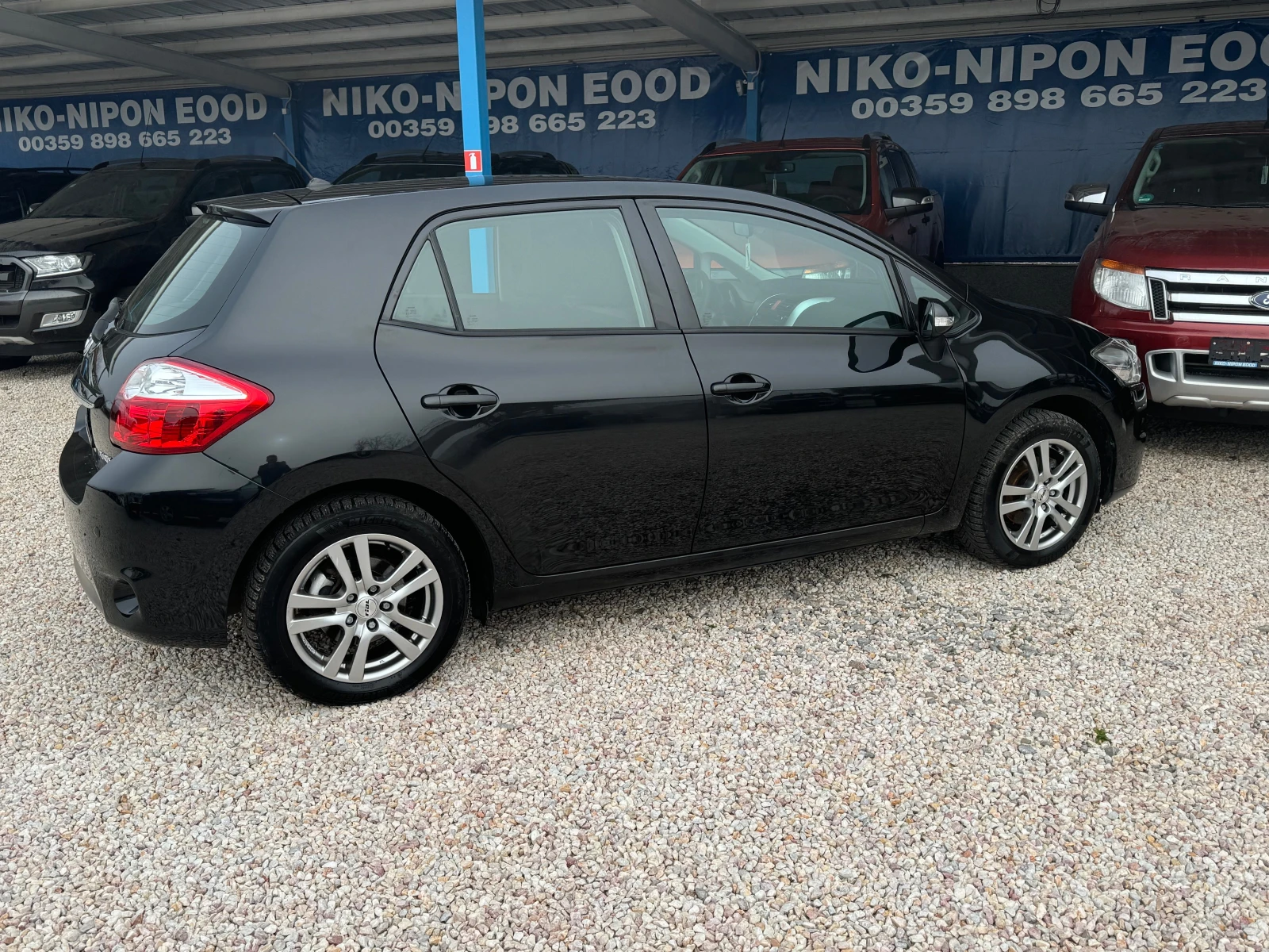 Toyota Auris 1.33/99 к.с - изображение 6