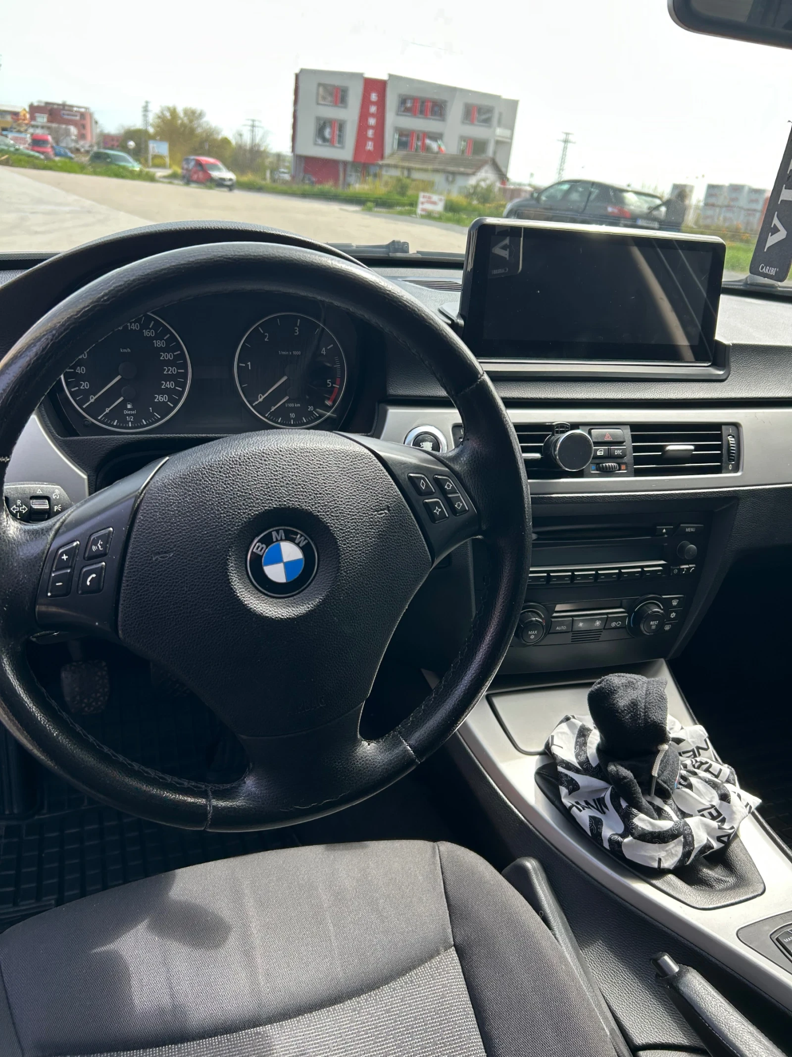 BMW 320  - изображение 9