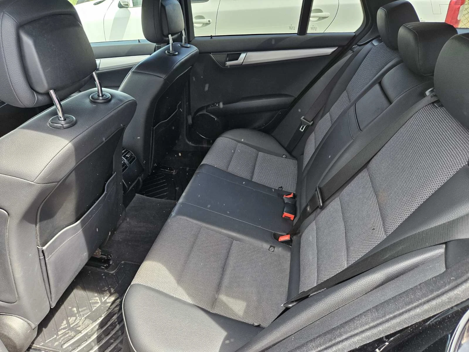 Mercedes-Benz C 250 2.1CDI 204k.c - изображение 6