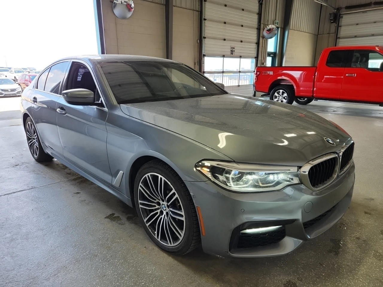 BMW 530 * CARFAX * АВТО КРЕДИТ * ЦЕНА ДО БГ! - изображение 2