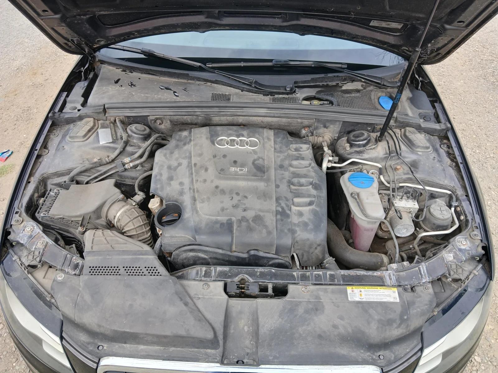 Audi A4 2.0TDI Facelift, снимка 13 - Автомобили и джипове - 51953528