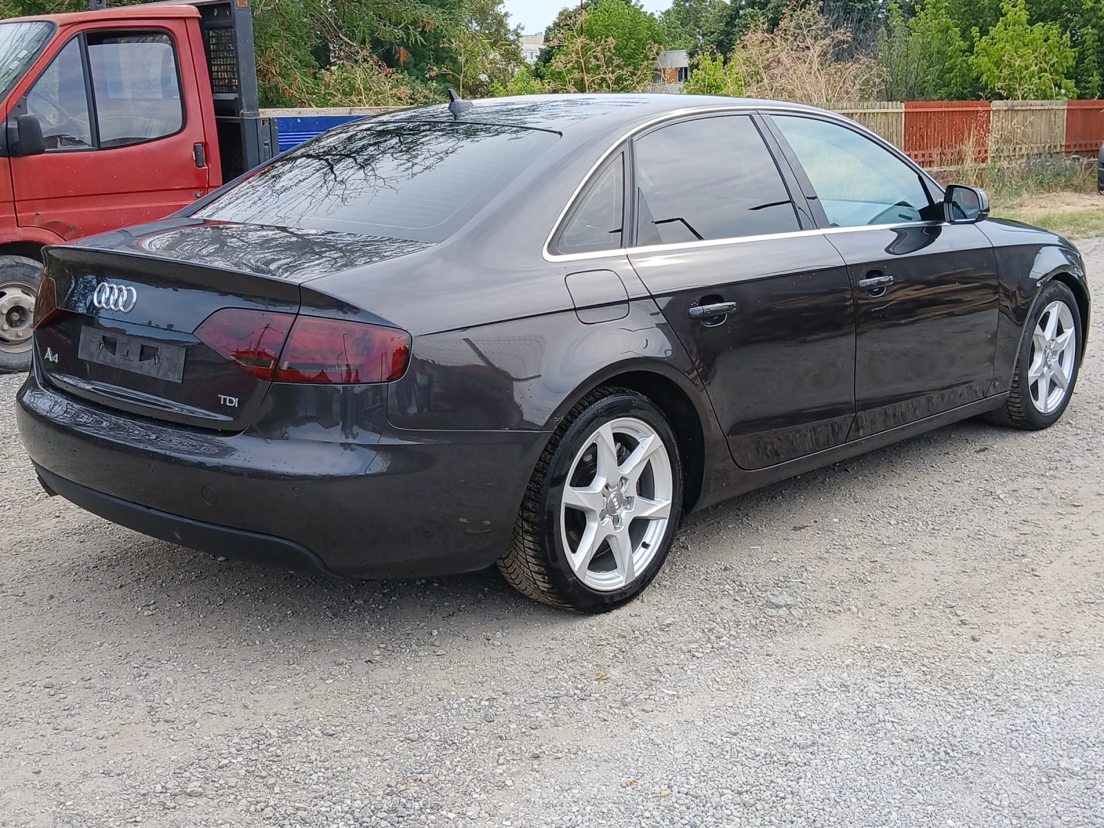 Audi A4 2.0TDI Facelift, снимка 5 - Автомобили и джипове - 51953528
