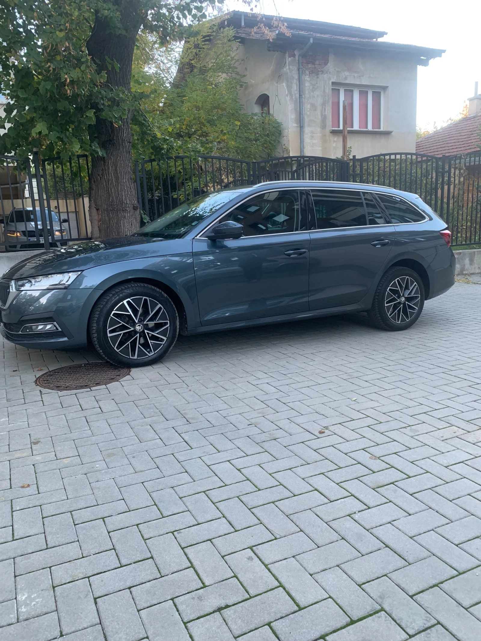 Skoda Octavia 2.0 TDI  7- DSG   | Mobile.bg   2