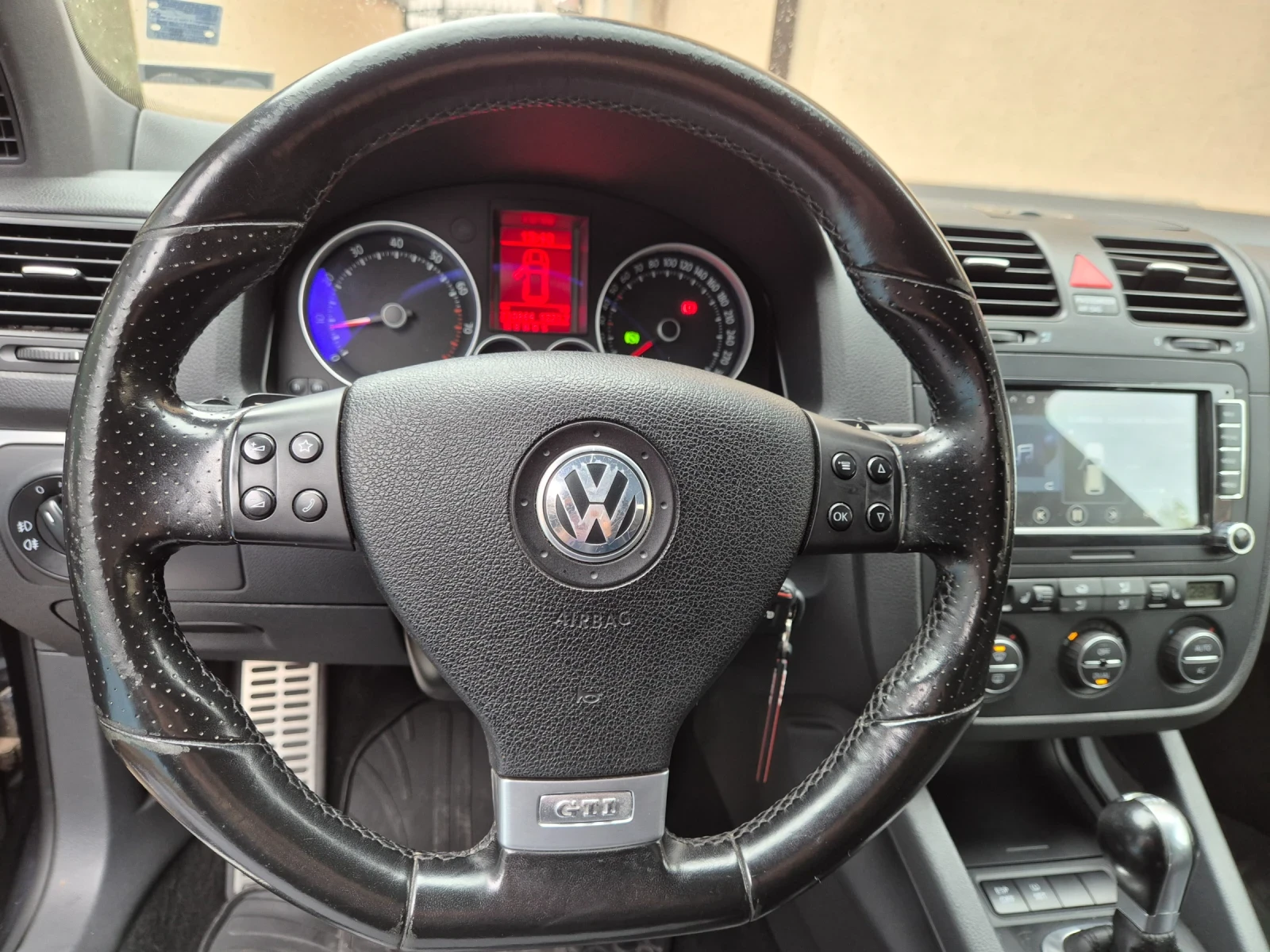 VW Golf GTI - изображение 7