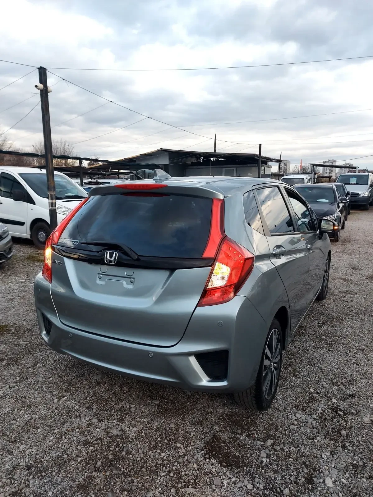 Honda Jazz Exclusive 1.3/102кс/Автомат/Нави/Камера.Start-Stop - изображение 6