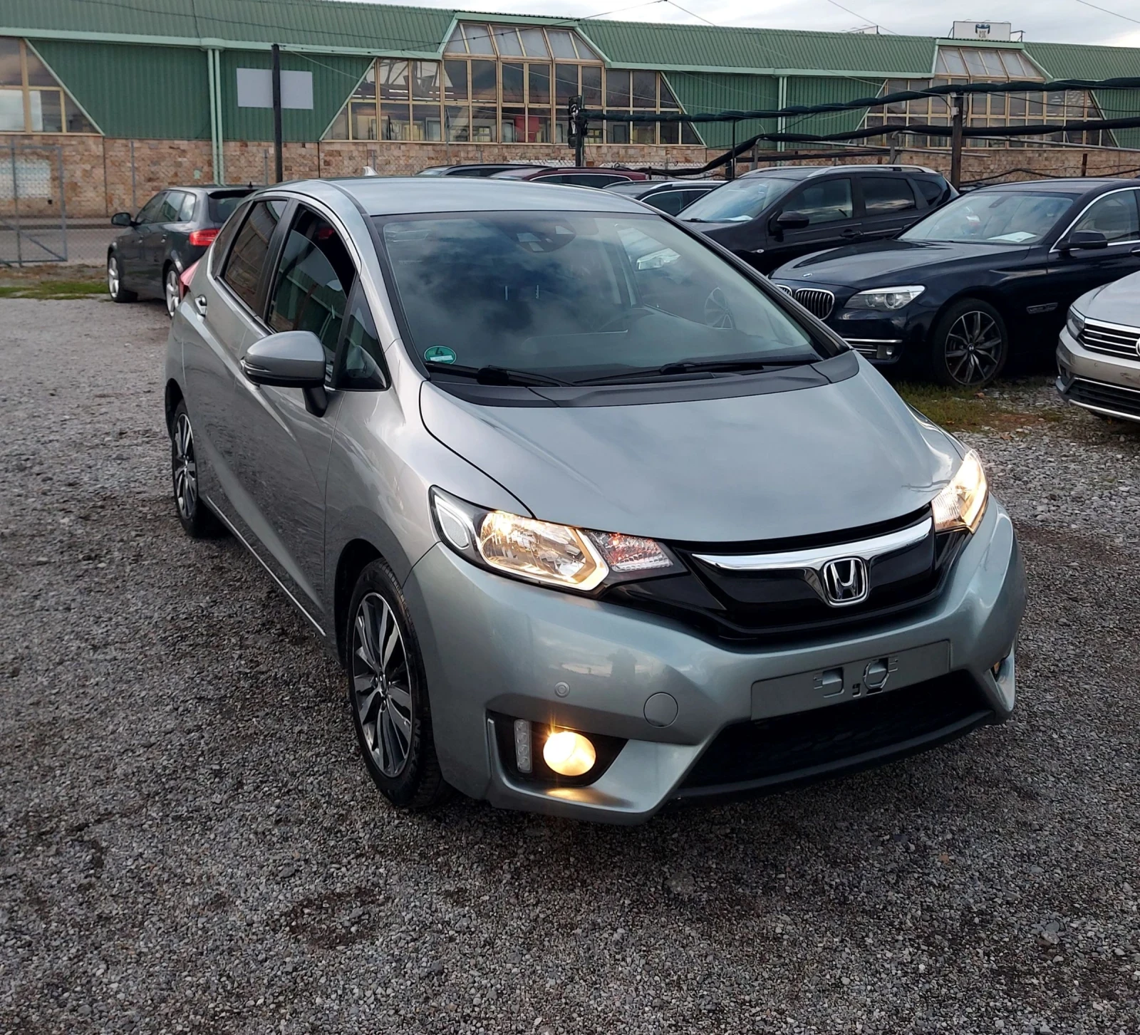 Honda Jazz Exclusive 1.3/102кс/Автомат/Нави/Камера.Start-Stop - изображение 2