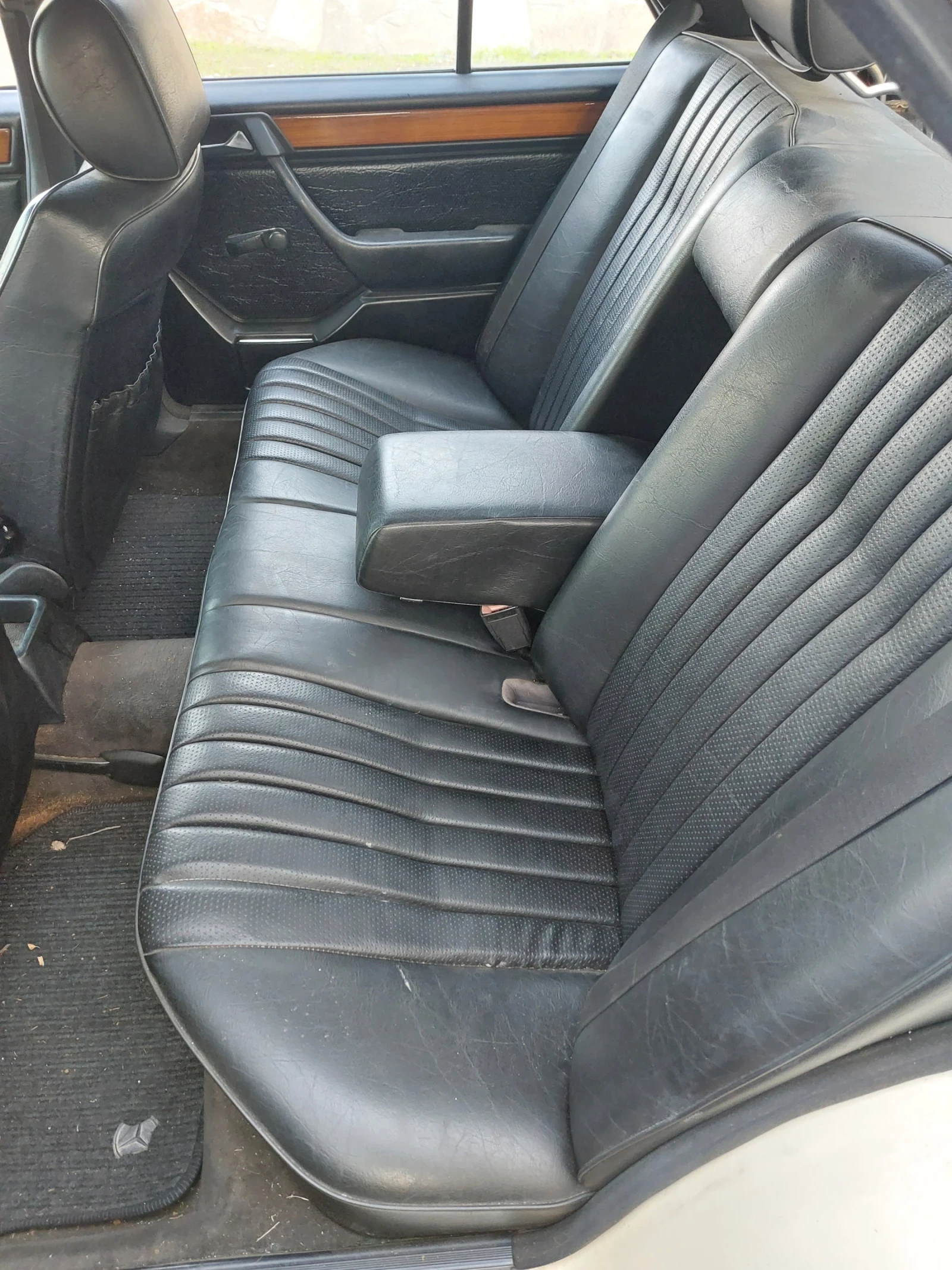 Mercedes-Benz 124  - изображение 6