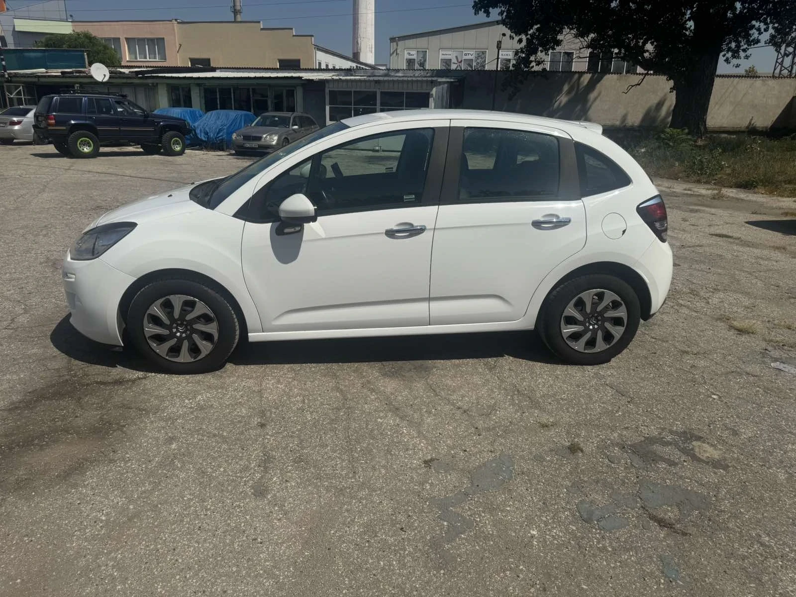 Citroen C3 1.2 82к бензин , снимка 2 - Автомобили и джипове - 55195150