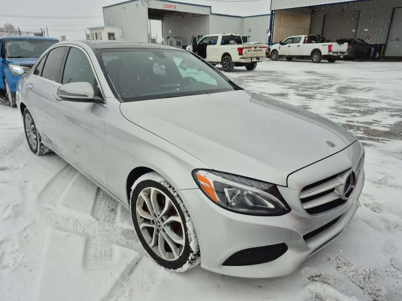 Mercedes-Benz C 300 PANO| ПАМЕТ| 2 KЛЮЧА| CARFAX| , снимка 2 - Автомобили и джипове - 53962438