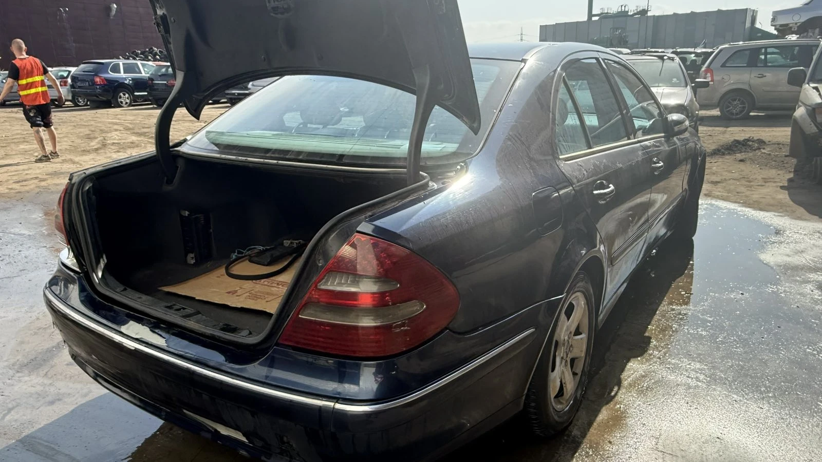 Mercedes-Benz E 270, снимка 3 - Автомобили и джипове - 53975434
